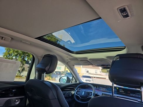 New 2026 Lincoln Nautilus Reserve image 27