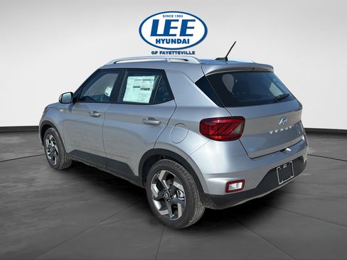 New 2026 Hyundai Venue SEL FWD image 5
