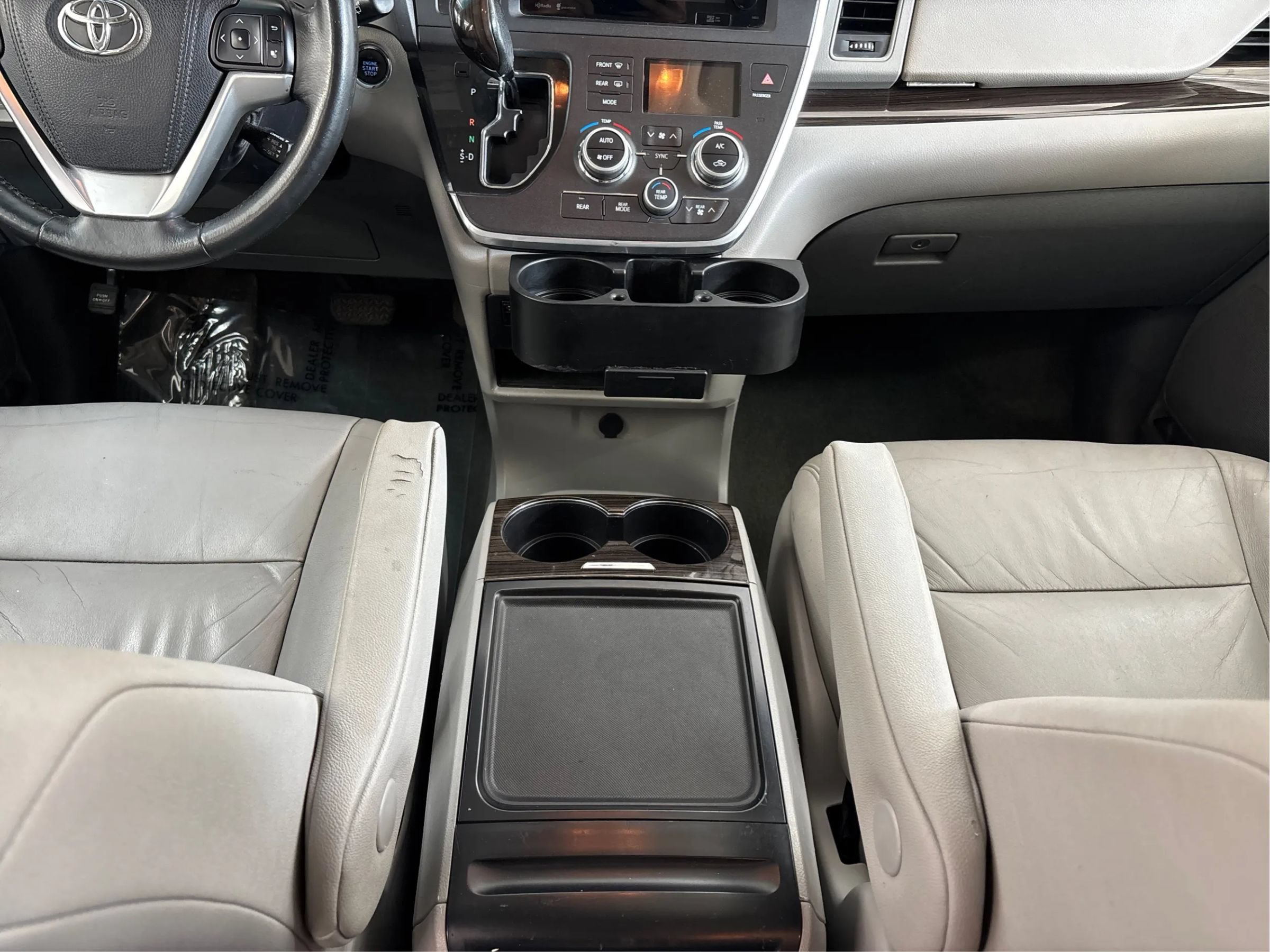 Used 2015 Toyota Sienna XLE w/ XLE Navigation Package AWD/4WD image 22