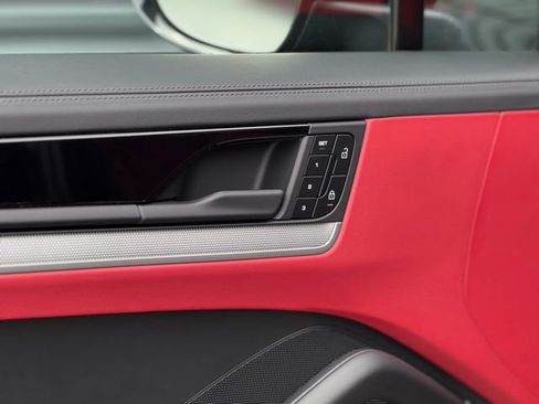 New 2025 Porsche Cayenne Coupe AWD/4WD image 15