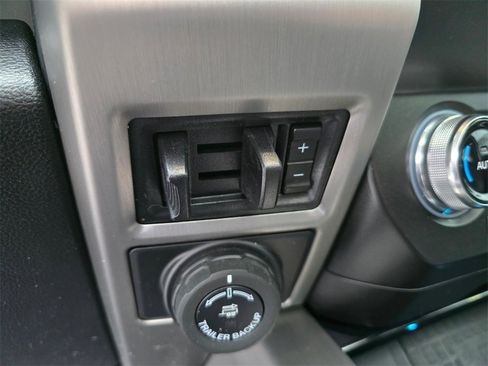 Used 2020 Ford F450 Platinum w/ Camper Package image 36