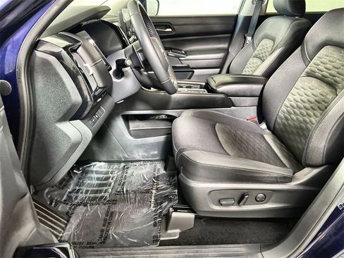 Certified 2022 Nissan Pathfinder SV image 13