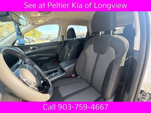 Certified 2024 Kia Sorento LX FWD image 9