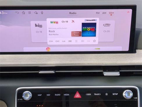 Certified 2025 Genesis GV80 2.5T Select image 15