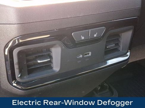 Used 2025 GMC Sierra 2500 AT4 w/ AT4 Premium Plus Package image 14