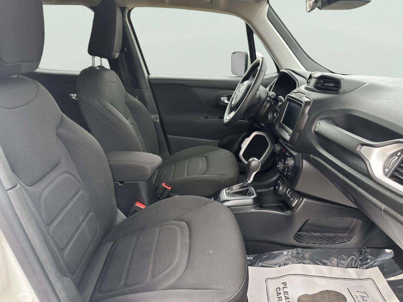 Used 2020 Jeep Renegade Latitude AWD/4WD image 23