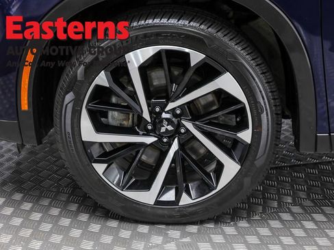 Used 2023 Mitsubishi Outlander SE image 30