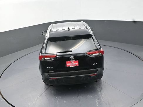 Used 2024 Toyota RAV4 XLE FWD image 27