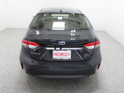 Used 2025 Toyota Corolla LE FWD image 8
