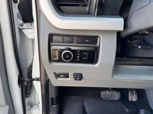 Used 2023 Ford F350 XLT w/ XLT Premium Package image 16