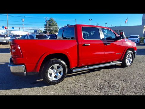 Certified 2025 RAM 1500 Big Horn AWD/4WD image 8