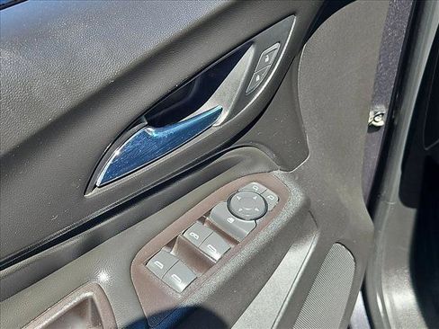Used 2022 Chevrolet Equinox LT AWD/4WD image 12