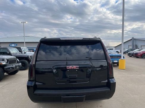 Used 2019 GMC Yukon XL SLT image 5