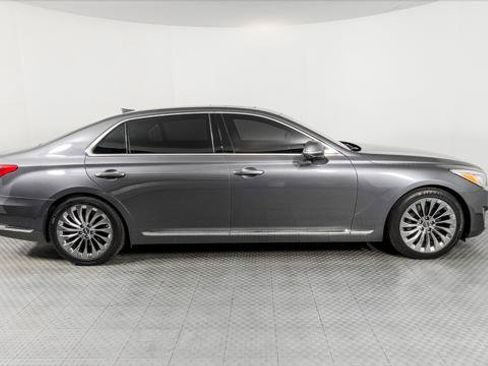 Used 2017 Genesis G90 5.0 Ultimate RWD image 9
