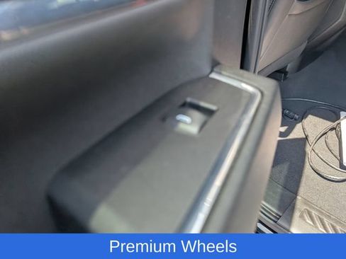 Used 2024 Chevrolet Silverado 2500 High Country w/ Technology Package AWD/4WD image 12