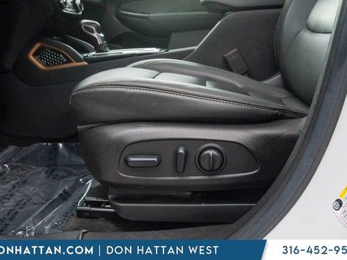 Used 2023 Chevrolet TrailBlazer ACTIV w/ Sun and Liftgate Package FWD image 16