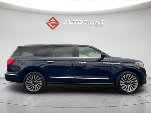 Used 2019 Lincoln Navigator L Reserve AWD/4WD image 9