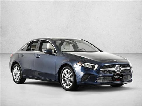 Used 2021 Mercedes-Benz A 220 4MATIC image 3