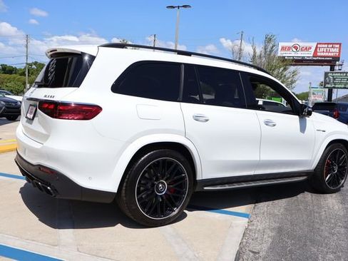 Used 2025 Mercedes-Benz GLS 63 AMG 4MATIC image 9