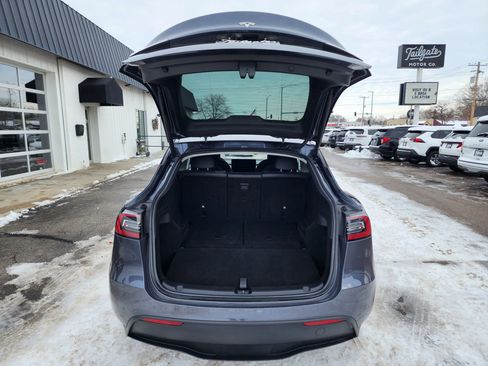 Used 2023 Tesla Model Y Long Range image 12