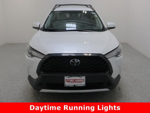 Used 2023 Toyota Corolla Cross LE image 3