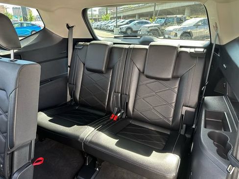 Used 2025 Volkswagen Atlas SE AWD/4WD image 26