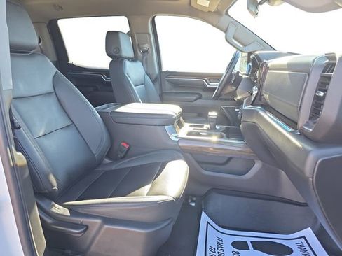 Used 2024 Chevrolet Silverado 1500 LT Trail Boss w/ Convenience Package II image 17