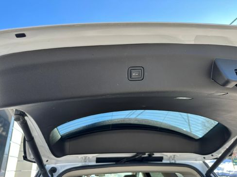 Used 2021 Buick Enclave Premium w/ Sun and Sites Package image 51