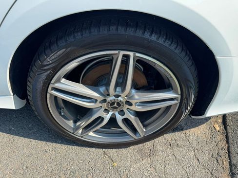 Used 2018 Mercedes-Benz E 300 4MATIC image 12