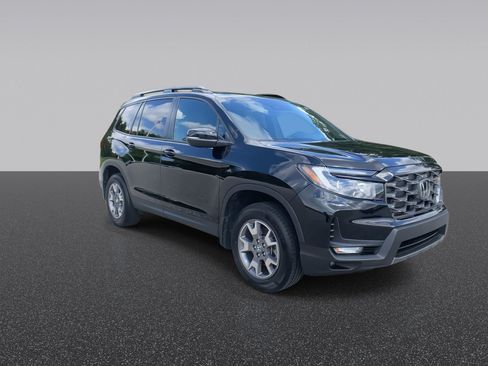 Used 2023 Honda Passport TrailSport image 3