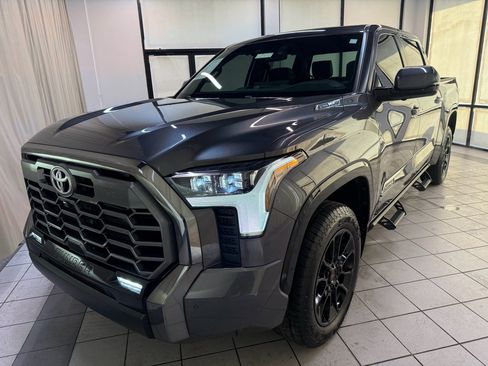 Used 2026 Toyota Tundra Platinum w/ TRD Off-Road Package AWD/4WD image 10
