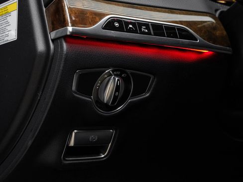 Used 2014 Mercedes-Benz S 550 Sedan image 37