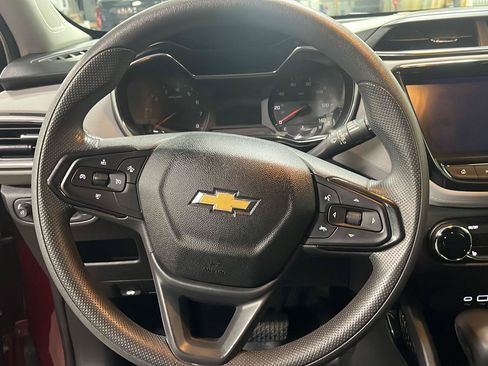 Certified 2021 Chevrolet TrailBlazer LT w/ Sun and Liftgate Package AWD/4WD image 17