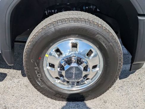 New 2026 GMC Sierra 3500 Denali w/ Denali Reserve Package AWD/4WD image 10