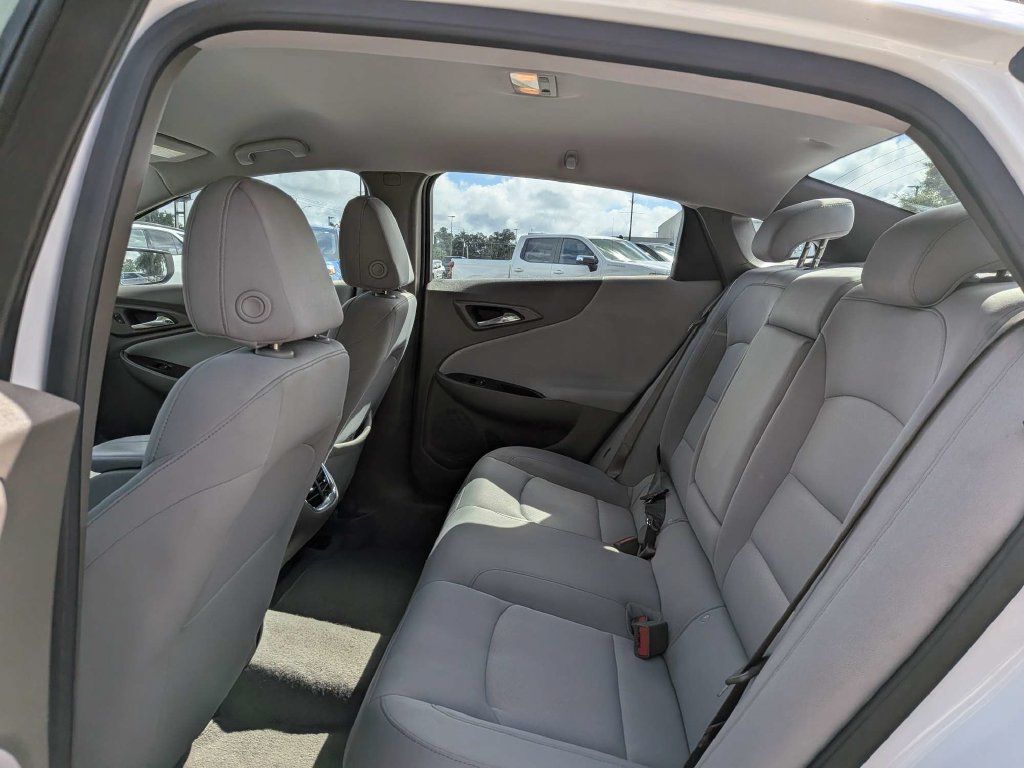 Used 2025 Chevrolet Malibu LT FWD image 12