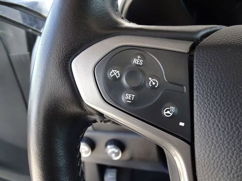 Used 2022 Chevrolet Colorado Z71 AWD/4WD image 19
