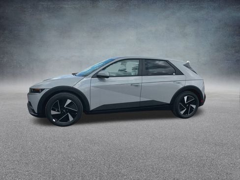 New 2025 Hyundai Ioniq 5 SE image 9