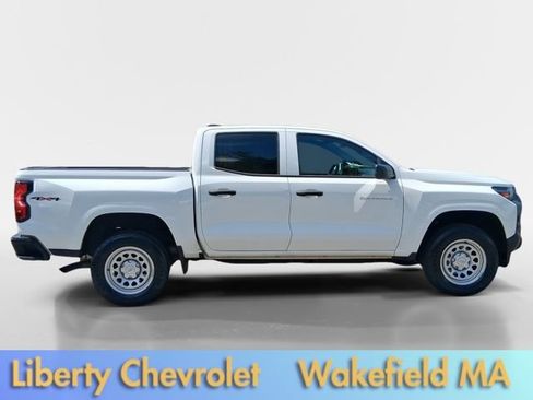 Used 2023 Chevrolet Colorado W/T AWD/4WD image 8