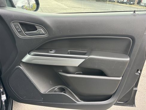 Used 2022 Chevrolet Colorado LT w/ Fleet Safety Package image 24