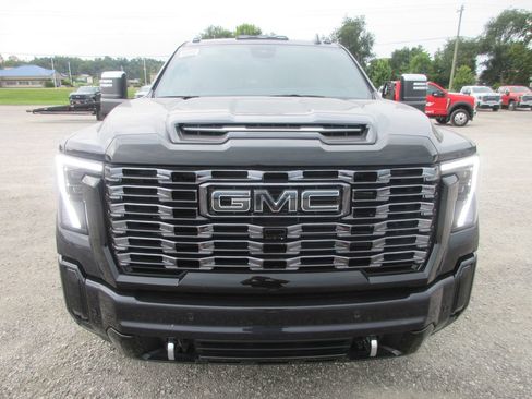 New 2026 GMC Sierra 2500 Denali Ultimate AWD/4WD image 12