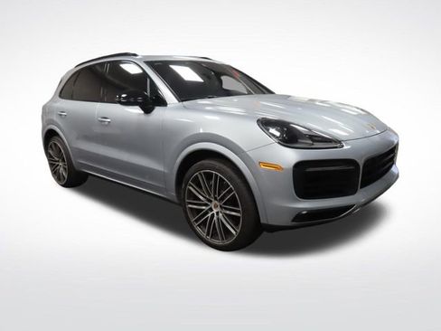 Used 2022 Porsche Cayenne S AWD/4WD image 7