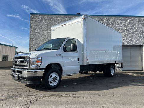 New 2026 Ford E-450 and Econoline 450 Super Duty w/ Power Equipment Group image 3