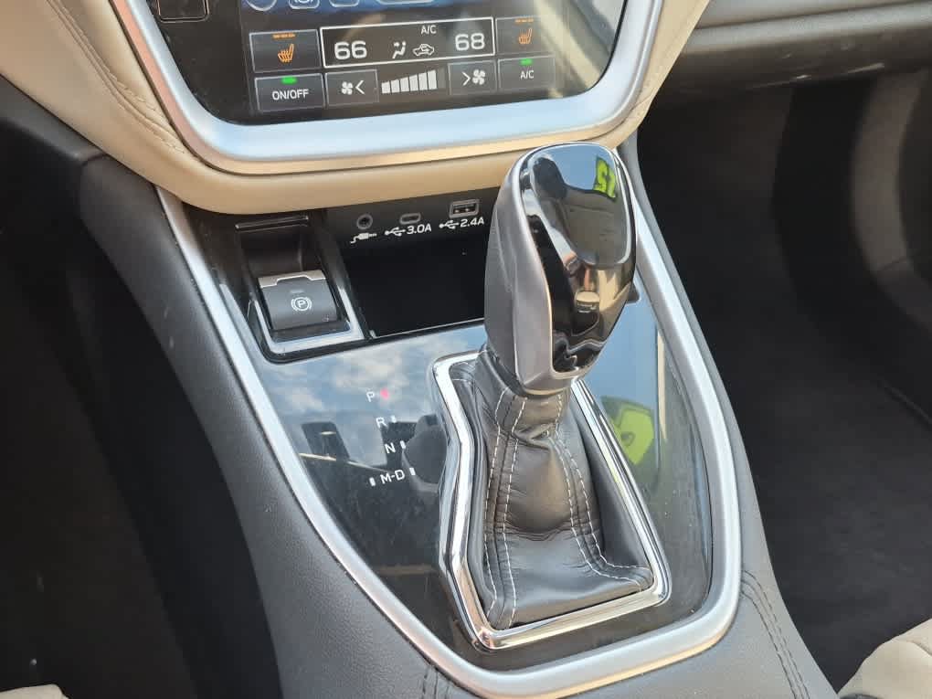 Used 2025 Subaru Outback Limited AWD/4WD image 16