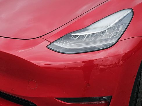 Used 2021 Tesla Model Y Long Range AWD/4WD image 36