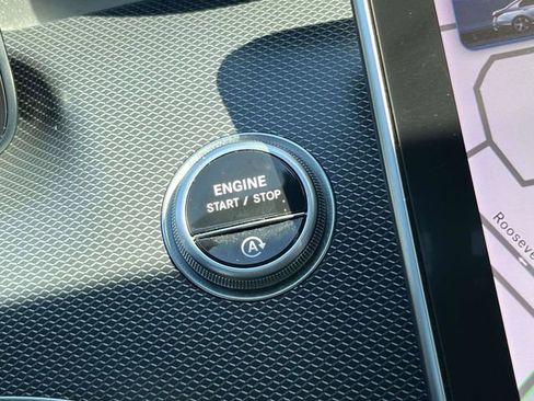 Used 2024 Mercedes-Benz C 300 Sedan image 25