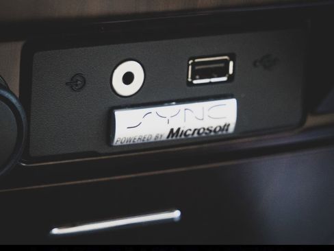 Used 2012 Ford F150 Lariat w/ Lariat Chrome Pkg image 7