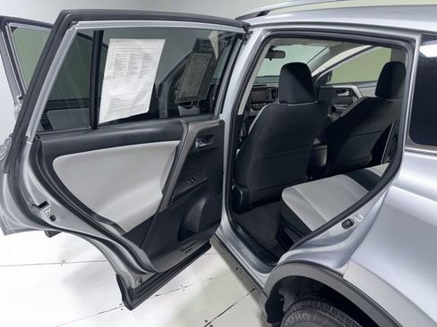 Used 2017 Toyota RAV4 XLE w/ Convenience Package image 24