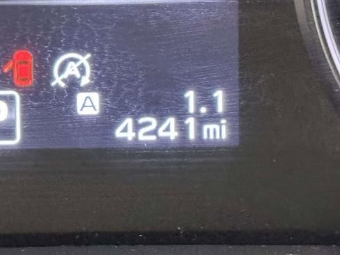 Certified 2025 Subaru Legacy Premium AWD/4WD image 2