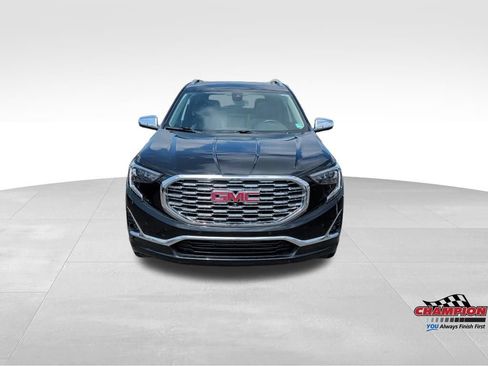 Used 2020 GMC Terrain Denali w/ Denali Premium Package AWD/4WD image 9