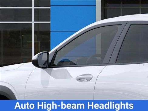 New 2026 Chevrolet Trax LS w/ LS Convenience Package FWD image 14